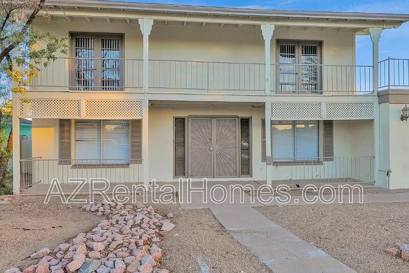5 bed, 3.0 bath, 2699 sqft, $3,300 — Photo 4