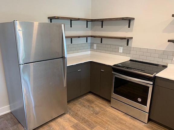3rd image of 140 Jennings Ave APT 307
