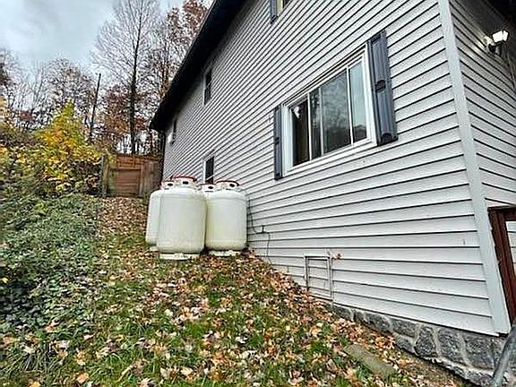 2nd image of 32 Pine Ave