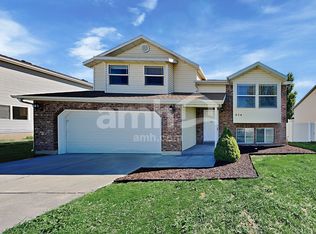 654 N 1725 W, Clinton, UT 84015