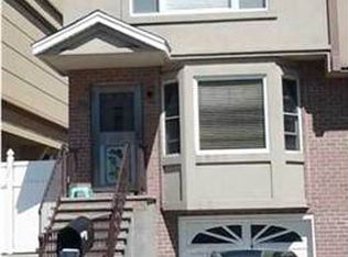 11 Conger St, Staten Island, NY 10305