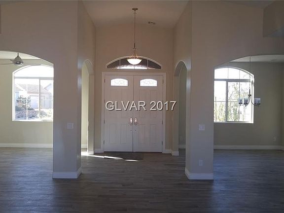 3rd image of 425 Emily Crossing Ct