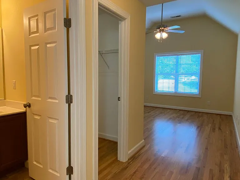 3925 Lexington Dr — Photo 24