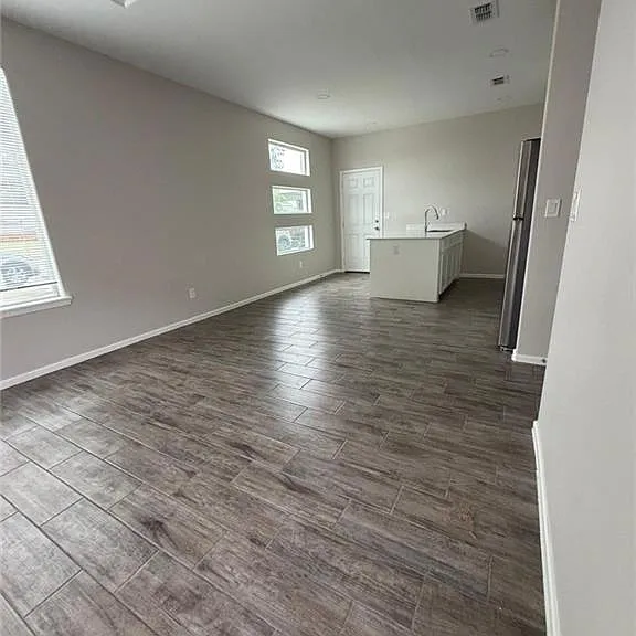3304 Wolf Creek Ave — Photo 3