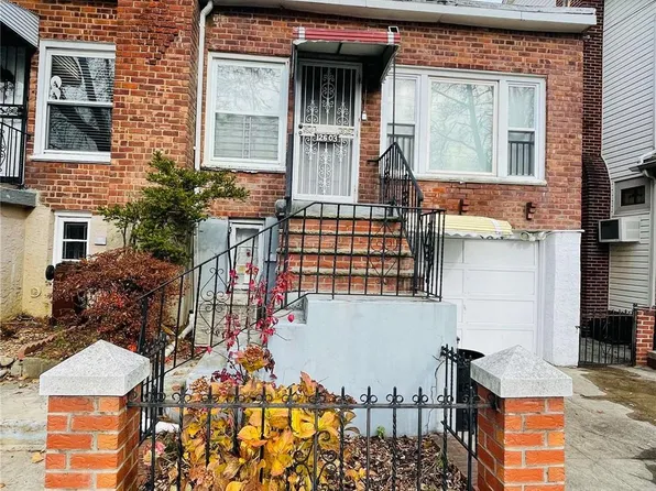 126-03 7 St, College Point, NY 11356