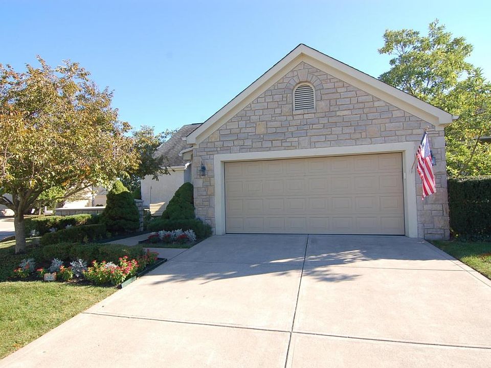 1st image of 2685 W Vi Lilly Cres