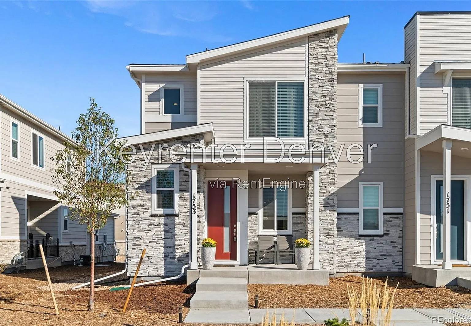 3 bed, 2.5 bath, 1430 sqft, $3,200 — Photo 1