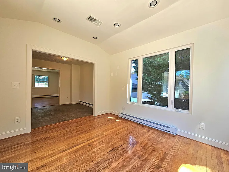 4123 Glendale Rd — Photo 17
