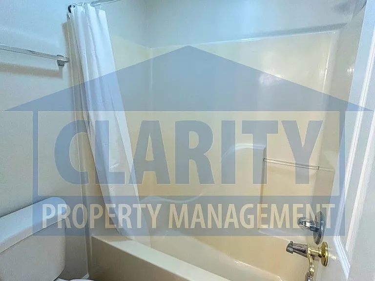 7812 Avalon Acres Ct — Photo 23