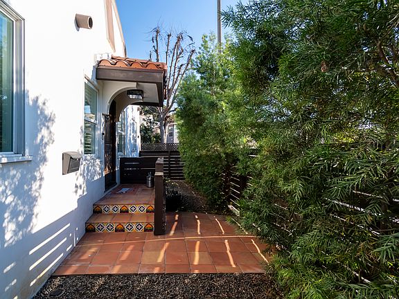 4th image of 3005 Del Monte Dr