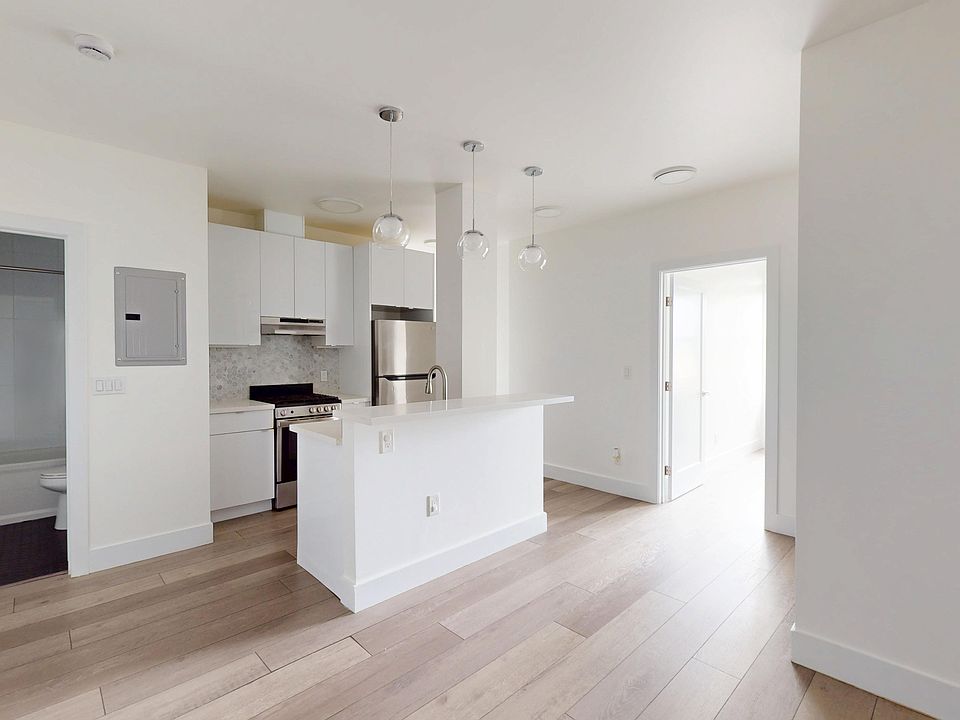 1st image of 1408 California St APT 305