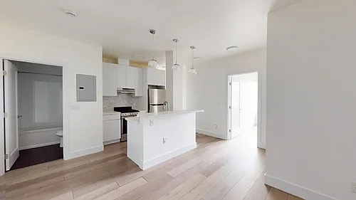 1408 California St #305 Photo 1