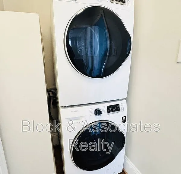 1108 W Friendly Ave #1 — Photo 9