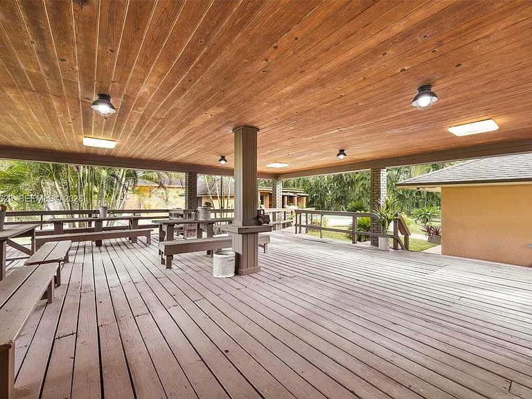 20450 SW 198th Ave — Photo 40