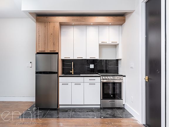 2nd image of 314 Keap St APT 3A