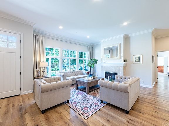 4th image of 5112 Dumont Pl