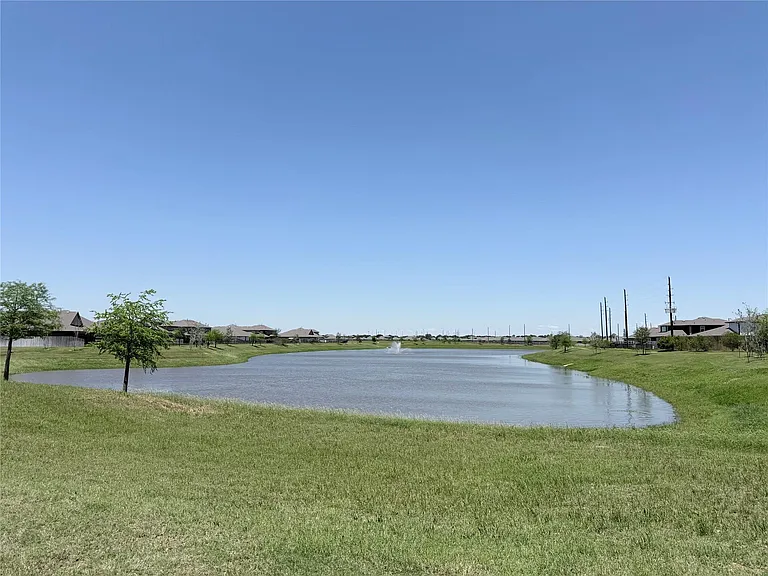 1107 Lakes Edge Ln — Photo 43