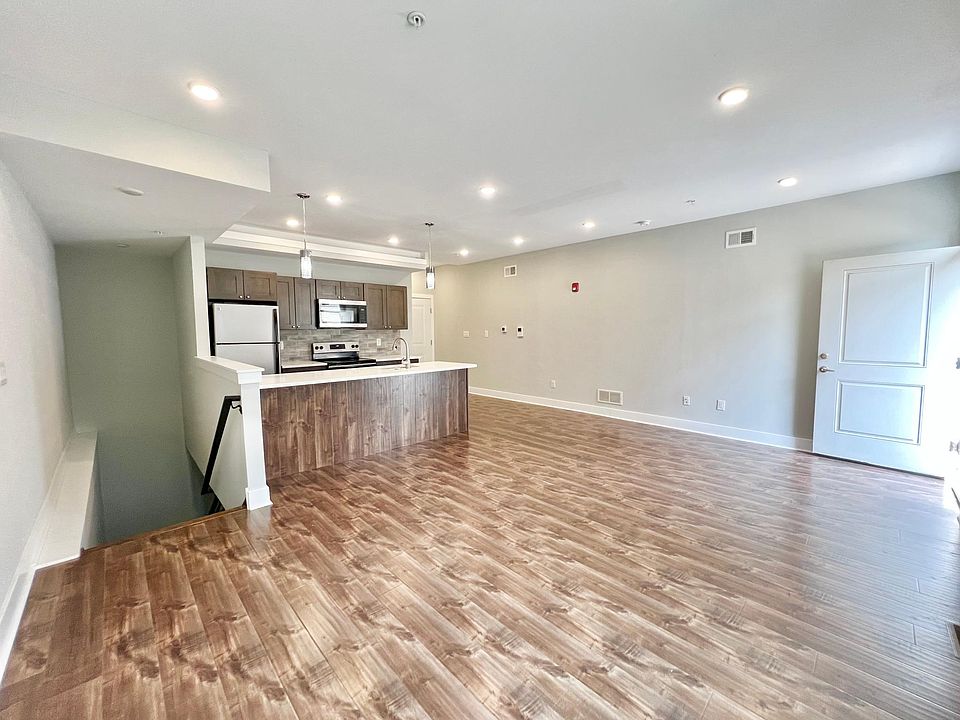 1st image of 1415 N Franklin St #2A