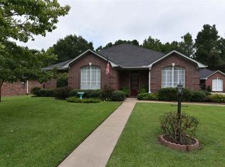 309 Stonebridge Ct, Gilmer, TX 75645