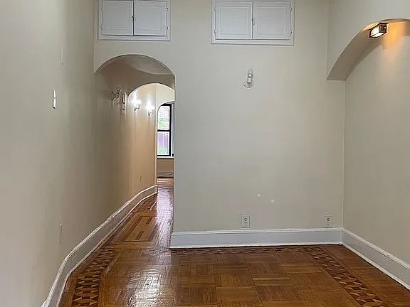 3rd image of 530 W 50th St APT 4A