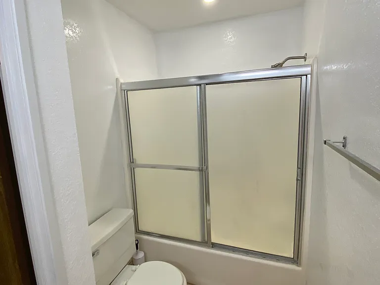 2801 N Los Felices Cir E #D208 — Photo 15