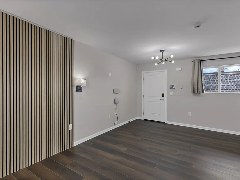 35 Parsons Ave #B — Photo 8