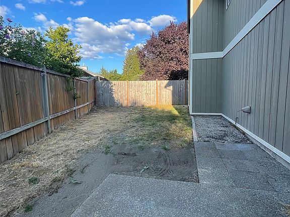 5th image of 1427 103rd Street E