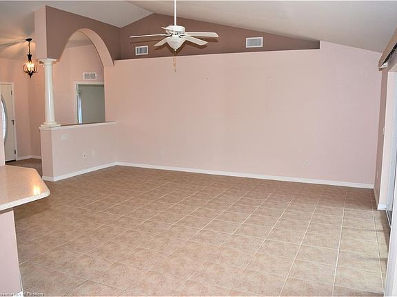 5th image of 5811 Twisted Oaks Dr