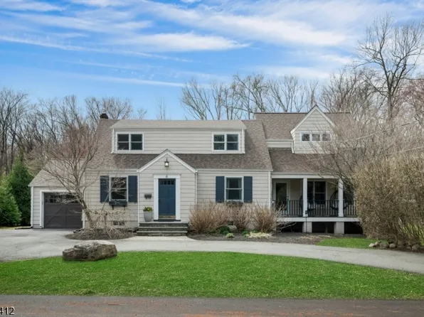 4 Center Dr, Mountain Lakes Boro, NJ 07046