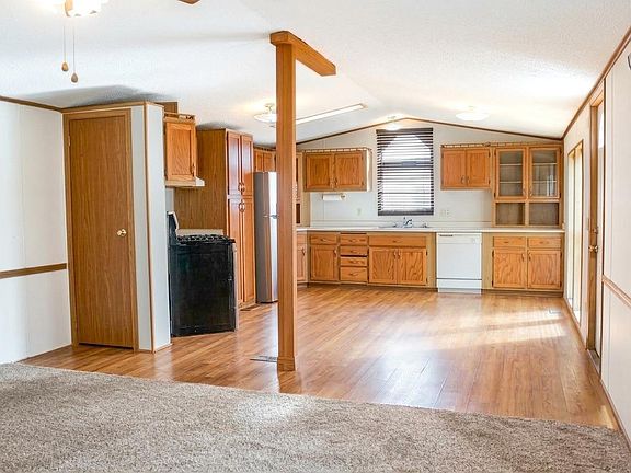 3rd image of 111000 Highway 10 NW