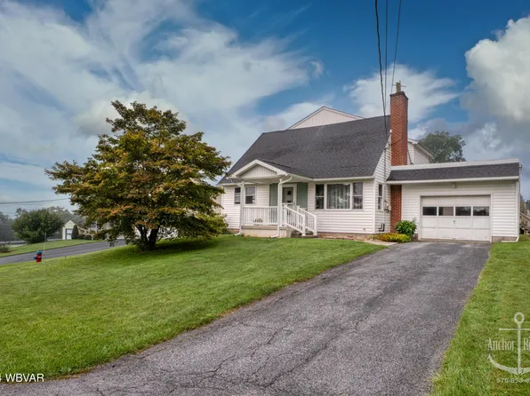 10 Holly Dr, Lock Haven, PA 17745