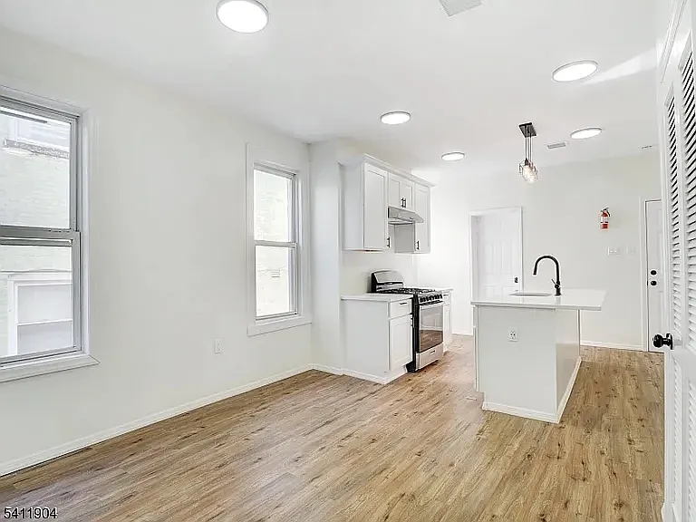 74 Winthrop St #2 — Photo 4