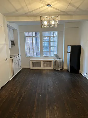 Rented by Palladium Property Group | media 8