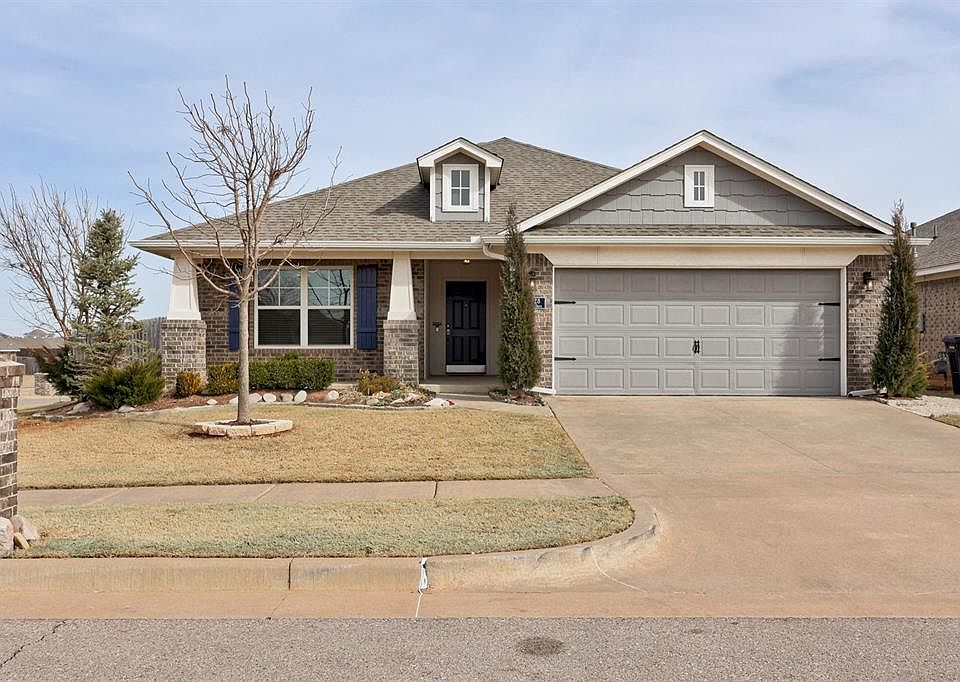 1st image of 15728 Gunnison Dr