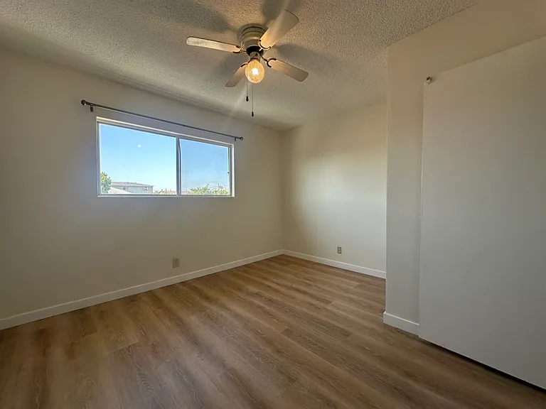 13314 Cordary Ave — Photo 24