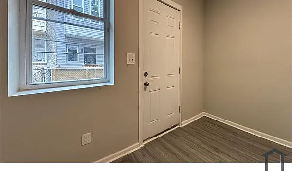 3 bed, $1,700 — Photo 4