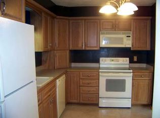 29 Namquid Dr, Middletown, RI 02842