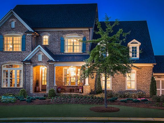 3rd image of 211 Briar Hollow Ln