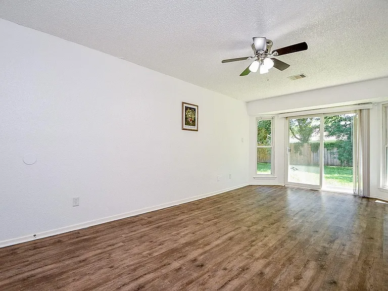 7203 Santa Rita Dr — Photo 18