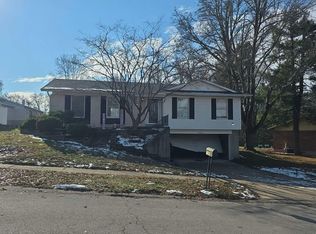 4380 Tanglebrook Dr, Florissant, MO 63033