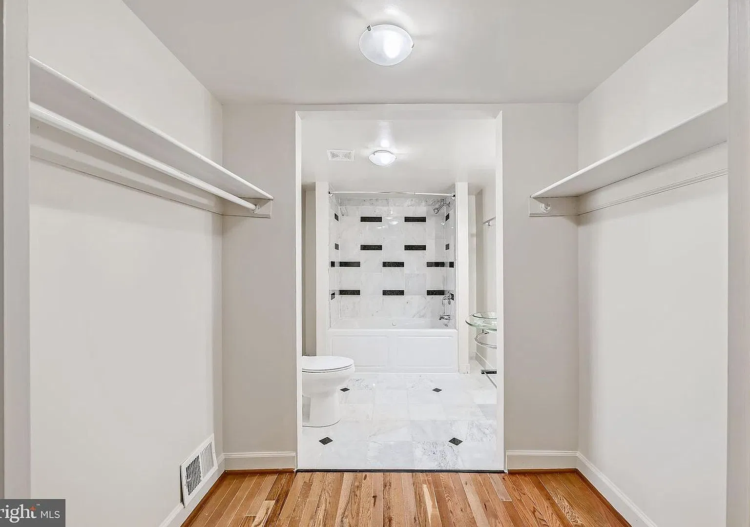 Two Bedroom Two Bathroom Townhouse Available For Sept 1st Move-In — Photo 2
