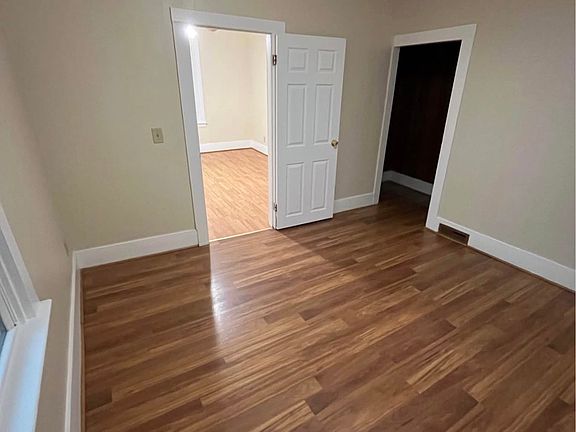 4th image of 230 Liberty St #1