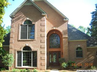 75 Berry Ln, Rainbow City, AL 35906