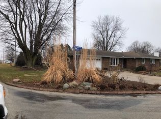 108 Northview Dr, Lexington, IL 61753