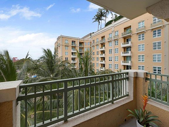 2nd image of 403 S Sapodilla Avenue #518