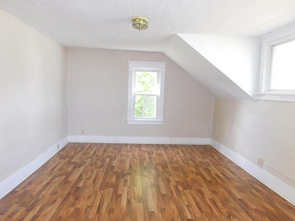 3rd image of 15 Foster Ave