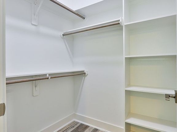 4th image of 715 W 13th St Unit C