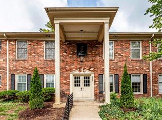 300 Stonehenge Dr APT 103, Saint Matthews, KY 40207