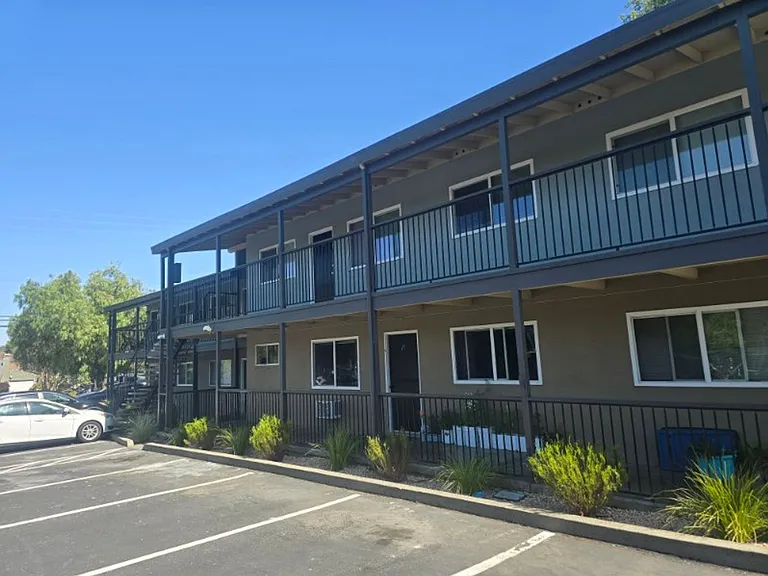 1200 D Street, Petaluma — Photo 2