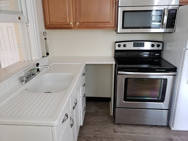 221 N Adams St #1 — Photo 7